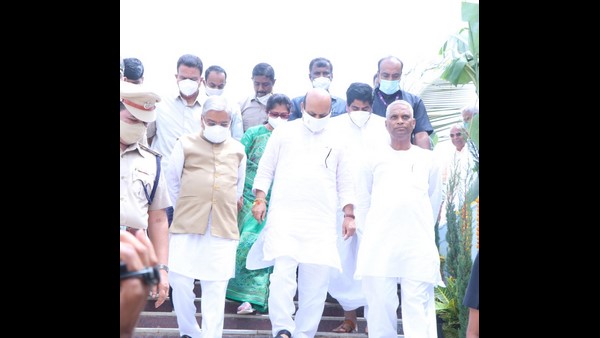 ಉದ್ಯಮಿದಾರರು ಸಿಬ್ಬಂದಿಗಳಿಗೆ ಲಸಿಕೆ ಹಾಕಿಸಬೇಕು!