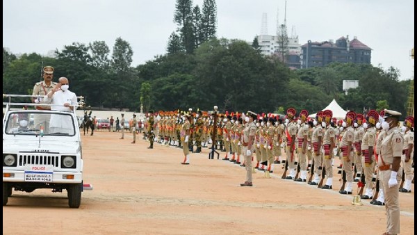 ನಾಡಿನ ಜನರು ಕೋವಿಡ್ ಸೂಕ್ತ ನಡವಳಿಕೆ ಅಳವಡಿಸಿಕೊಳ್ಳಿ