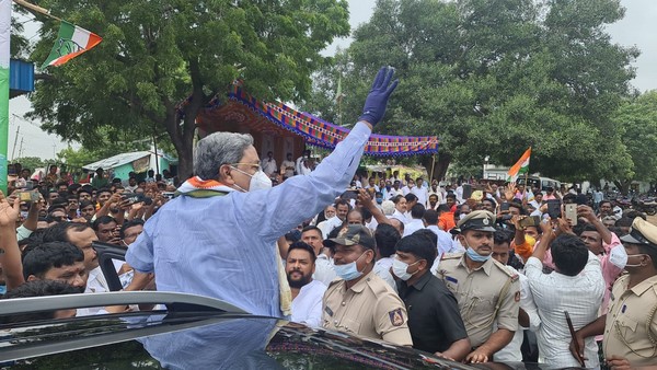 'ಹಾಳೂರಿಗೆ ಉಳಿದವನೇ ಗೌಡ' 'ಹಾಳೂರಿಗೆ ಉಳಿದವನೇ ಗೌಡ'