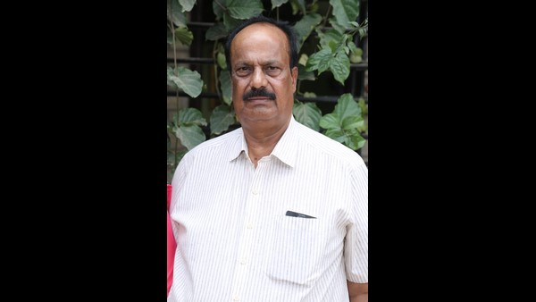 FIR against Labour Department retired officer for assaulting a young lawyer