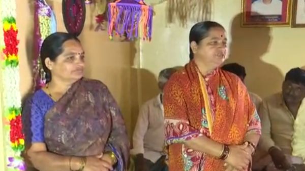 Davanagere Women Cheated Relations By Tacking 5 Crore Loan 