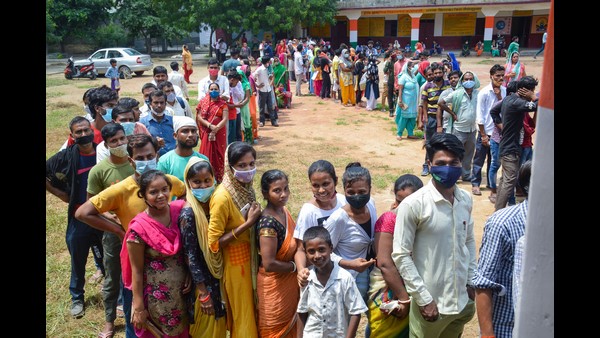 ಕೊವಿಡ್-19 ನಿಯಂತ್ರಿಸಲು ಲಸಿಕೆಯ ಮೊರೆ ಕೊವಿಡ್-19 ನಿಯಂತ್ರಿಸಲು ಲಸಿಕೆಯ ಮೊರೆ