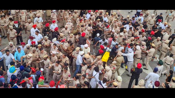 ರೈತರ ಮೇಲಿನ ಲಾಠಿಚಾರ್ಜ್ ಬಳಿಕ ಚಿತ್ರಣ ಹೇಗಿತ್ತು? ರೈತರ ಮೇಲಿನ ಲಾಠಿಚಾರ್ಜ್ ಬಳಿಕ ಚಿತ್ರಣ ಹೇಗಿತ್ತು?