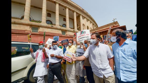 ವಿವಾದಿತ ಕೃಷಿ ಕಾಯ್ದೆ ರದ್ದುಗೊಳಿಸಲು ಪ್ರತಿಪಕ್ಷಗಳ ಒತ್ತಾಯ