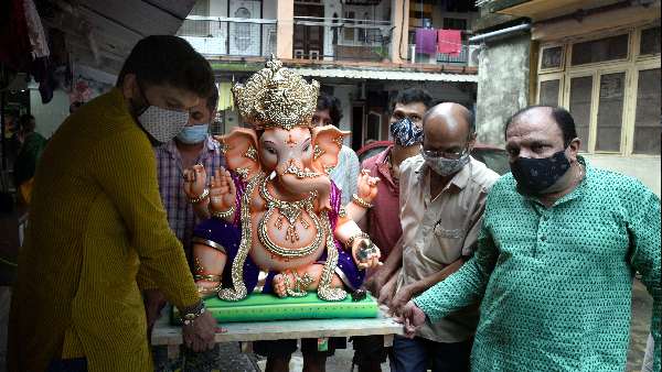 ಗಣೇಶೋತ್ಸವದ ಉತ್ಸಾಹಕ್ಕೆ ಅಡ್ಡಿಯಾಗದ ಶಿಷ್ಟಾಚಾರಗಳು ಗಣೇಶೋತ್ಸವದ ಉತ್ಸಾಹಕ್ಕೆ ಅಡ್ಡಿಯಾಗದ ಶಿಷ್ಟಾಚಾರಗಳು