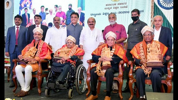 ಡಾ. ಕಸ್ತೂರಿ ರಂಗನ್ ಸನ್ಮಾನಿಸಿದ ಸಿಎಂ