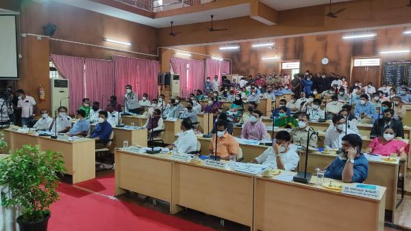 ಜನ ಪರೀಕ್ಷೆ ಮಾಡಿಸಲು ಬರಲ್ಲ