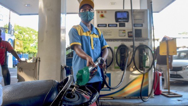 ಯಾವ್ಯಾವ ನಗರದಲ್ಲಿ ಎಷ್ಟಿದೆ ಇಂಧನ ಬೆಲೆ 