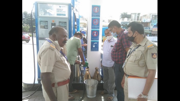 ಜಂಟಿ ರೇಡ್ ಮಾಡಿಸಿದಾಗ ಅಕ್ರಮ ಬಯಲಿಗೆ ಜಂಟಿ ರೇಡ್ ಮಾಡಿಸಿದಾಗ ಅಕ್ರಮ ಬಯಲಿಗೆ