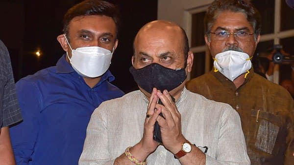 ಕನ್ನಡ ಪುಸ್ತಕಗಳನ್ನು ಕಾಣಿಕೆಯಾಗಿ ನೀಡಬಹುದು ಕನ್ನಡ ಪುಸ್ತಕಗಳನ್ನು ಕಾಣಿಕೆಯಾಗಿ ನೀಡಬಹುದು