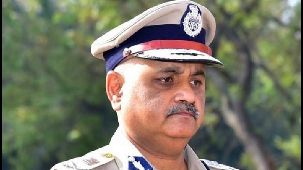 ವಿನಿವಿಂಕ್ ಶಾಸ್ತ್ರಿಯಿಂದ ಆರಂಭ