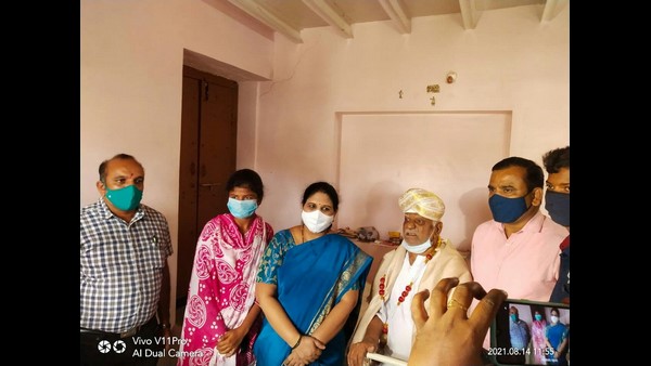 Chitradurga District Administration Paid Homage To The Freedom Fighters