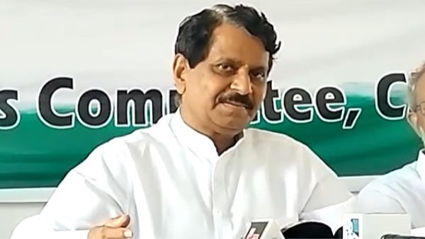 Chitradurga: Congress Leader Chandrappa Outrage Against BJPs Jan Ashirwad Yatra