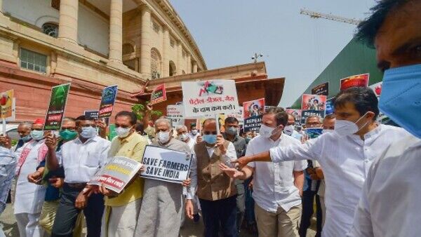  ಸರ್ಕಾರವನ್ನು ತರಾಟೆಗೆ ತೆಗೆದುಕೊಂಡ ಶರದ್ ಪವಾರ್