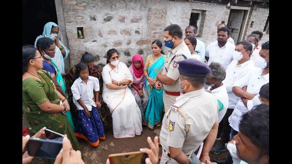 ಬಾಲಕಿ ಮನೆಗೆ ಸಚಿವೆ ಜೊಲ್ಲೆ ಭೇಟಿ ಖಂಡಿಸಿದ ರಕ್ಷಾ ರಾಮಯ್ಯ!