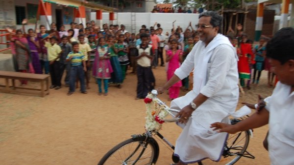 ಕುರಿಮೇಯಿಸುತ್ತಾ ಅಕ್ಷರ ಕಲಿತರು