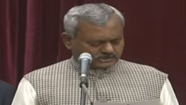 ಸಚಿವರಾಗಿ ಪ್ರಮಾಣ ವಚನ ಸ್ವೀಕರಿಸಿದ ಎಸ್ . ಟಿ ಸೋಮಶೇಖರ್