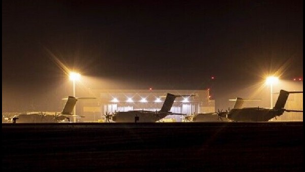  ಅಫ್ಘಾನ್‌ ತೊರೆಯುತ್ತಿರುವ ನಾಗರಿಕರು