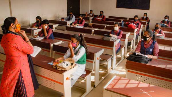 Vaccinate All School Teachers By Sep 5 Urges Health Minster To States