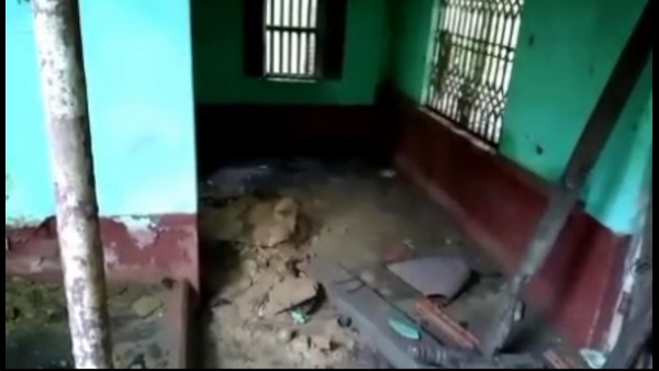  ಪಕ್ಕದ ಮನೆಯವರು ನೀಡಿರುವ ಆಹಾರದಿಂದ ಅವರು ಉದರ ಹಸಿವನ್ನು ನೀಗಿಸಿಕೊಳ್ಳುತ್ತಿದ್ದರು