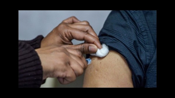 ಲಸಿಕೆ ಪಡೆದುಕೊಂಡವರಲ್ಲಿ ಕಾಣಿಸಿಕೊಳ್ಳುವ ಲಕ್ಷಣಗಳೇನು? 