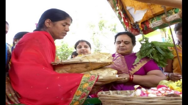  ಊರಿನ ಬೀದಿಯಲ್ಲಿ ಗೌರಮ್ಮನ ಮೆರವಣಿಗೆ