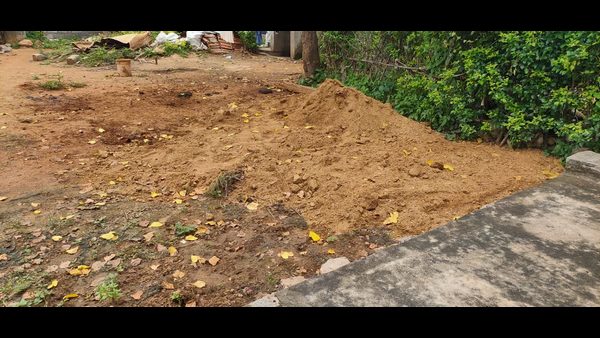  ರಸ್ತೆಯನ್ನು ಉದ್ದೇಶ ಪೂರ್ವಕವಾಗಿ ಮುಚ್ಚಿದ್ದಾರೆ