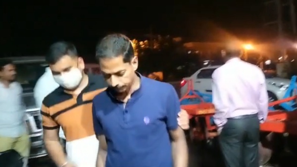 Chitradurga: ACB Trap Hiriyur Land Acquisition Officers While Accepting Bribe