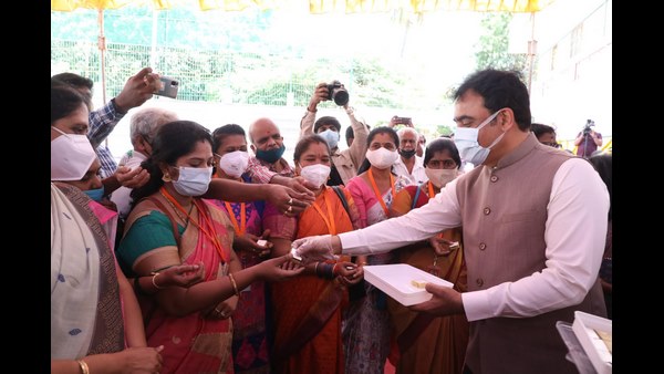 ಬಡ್ಡಿ ಮೈದಾನದಲ್ಲಿ 24/7 ಕೋವಿಡ್ ಲಸಿಕಾ ಕೇಂದ್ರ 