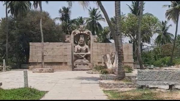 Vijayanagara: Hampi Sees Decrease In Tourists Due To Covid-19; Guides On Hardship