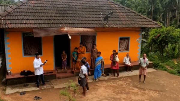  ಆಟೋ ಬರುವಷ್ಟಾದರೂ ರಸ್ತೆ ನಿರ್ಮಿಸಿ ಕೊಡಿ