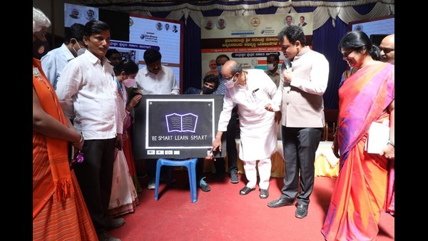 ಮೋದಿ ಮುಖ್ಯಮಂತ್ರಿಯಾಗಿ 20ನೇ ವರ್ಷಾಚರಣೆ! 