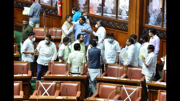 ಕಟ್ಟಿಗೆ ಒಲೆ ಬಳಕೆಗೆ ಮರಳಿದ ಉಜ್ವಲ ಯೋಜನೆ ಫಲಾನುಭವಿಗಳು!
