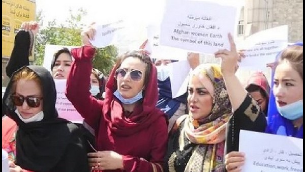  ಗಾಳಿಯಲ್ಲಿ ಗುಂಡು ಹಾರಿಸಿದ ತಾಲಿಬಾನ್‌ 