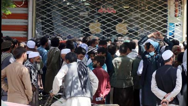  ಸಂಭ್ರಮಾಚರಣೆಯಲ್ಲಿ ತಾಲಿಬಾನಿಗರು