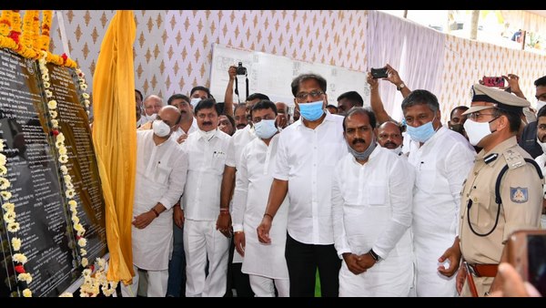 Home Minister Araga Jnanendra has promised that 10,000 police personnel will be accommodated