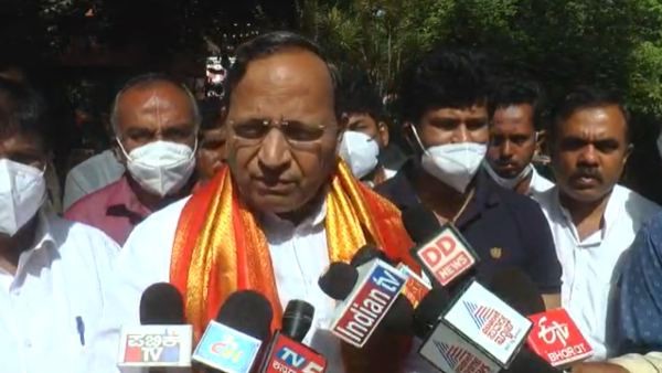  ಸುತ್ತೂರು ಶಾಖಾ ಮಠಕ್ಕೆ ಭೇಟಿ ನೀಡಿದ ಅರಣ್ ಸಿಂಗ್‌