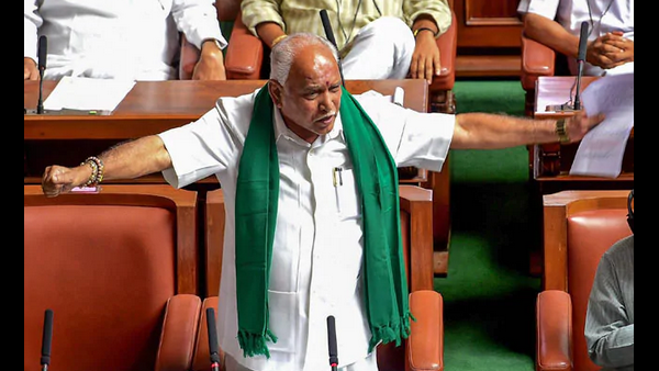  ರಾಜಕೀಯದಲ್ಲಿ ಚೆನ್ನಾಗಿ ಪಳಗಿದ್ದ ಯಡಿಯೂರಪ್ಪನವರು ತಮ್ಮದೇ ತಂತ್ರ ಬಳಸುತ್ತಿದ್ದರು