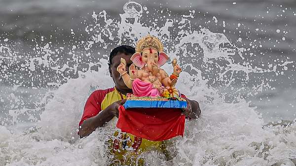 ಯಾವುದೇ ಮೆರವಣಿಗೆ ನಡೆಸುವಂತಿಲ್ಲ