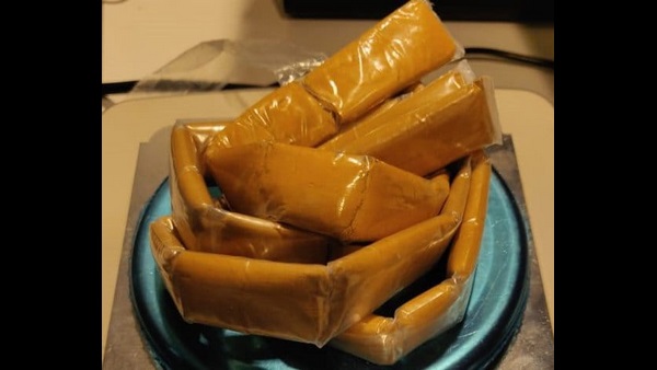 Customs seize gold paste at Bengaluru airport, passengers escaped
