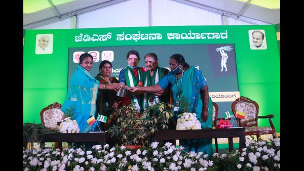 ಮಹಿಳೆಯರಿಗೆ ಮೊದಲ ಆದ್ಯತೆ: ಎಚ್‌ಡಿಕೆ! 