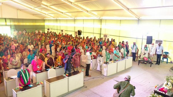 ನಾಯಕಿಯರಿಗೆ ಸೂಕ್ತ ತರಬೇತಿ 