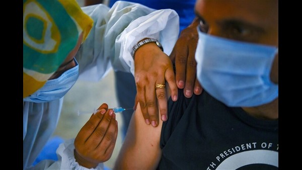 ಯಾವ ಹಂತದಲ್ಲಿ ಯಾರಿಗೆ ಎಷ್ಟು ಲಸಿಕೆ ವಿತರಣೆ? 