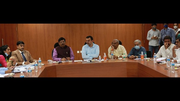 ನ್ಯಾನೋ ಕಾರು ಕೈತಪ್ಪಿದ್ದರಿಂದ ಭೂ ಬ್ಯಾಂಕ್ ಯೋಜನೆ!