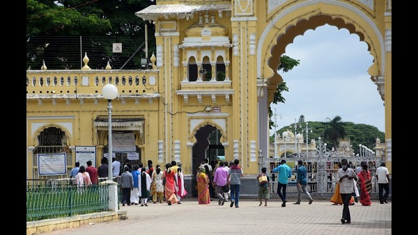  ಪ್ರವಾಸಿಗರು ಬಂದರೆ ಮಾತ್ರ ಟಾಂಗಾವಾಲಗಳ ಬದುಕು 