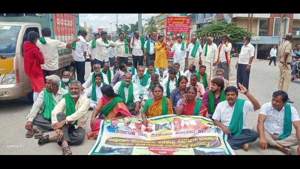 ಜಿಲ್ಲಾಧಿಕಾರಿಗಳಿಗೆ ಮನವಿ ಮಾಡಿದ್ದೇವು ಜಿಲ್ಲಾಧಿಕಾರಿಗಳಿಗೆ ಮನವಿ ಮಾಡಿದ್ದೇವು