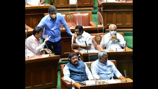 ಸ್ವಾತಂತ್ರ್ಯ ಹೋರಾಟಗಾರರಿಗೆ ವಿಧಾನಸಭೆಯಲ್ಲಿ ನಮನ!