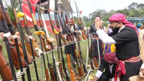  ಶಸ್ತ್ರಗಳನ್ನು ಸ್ವಯಂ ರಕ್ಷಣೆಗಾಗಿ ಹೊಂದಲು ಅವಕಾಶ