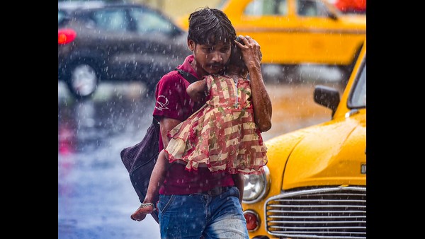  ಗುಜರಾತ್‌ನಲ್ಲಿ ಭಾರೀ ಮಳೆಯಿಂದ ಪ್ರವಾಹ ಪರಿಸ್ಥಿತಿ