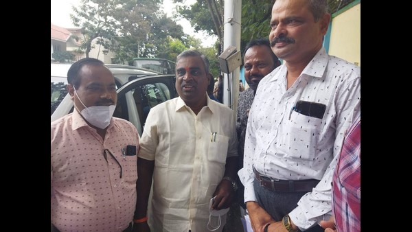 MLA Somashekhar Reddy Appeals To CM Bommai To Fulifill Demands Of Daily Wages Employees